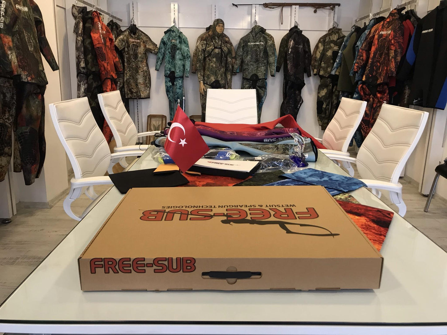 Free-Sub 2mm Smooth Shorty Yüzme, Sörf ve Dalış Elbisesi 